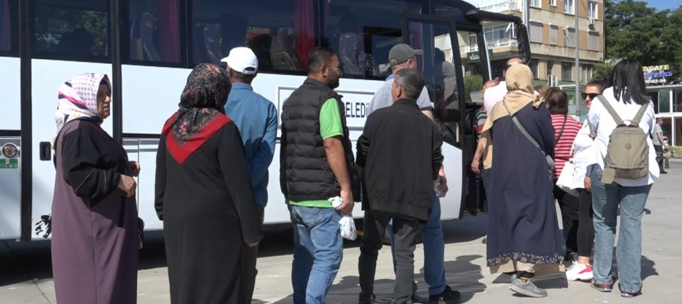 Kartal Belediyesi'nden mezarlıklara ücretsiz ulaşım desteği