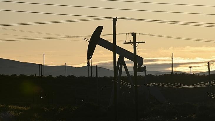 Petrolde Venezuela-İran Gerilimi: Fiyatlar Bant Arayışında