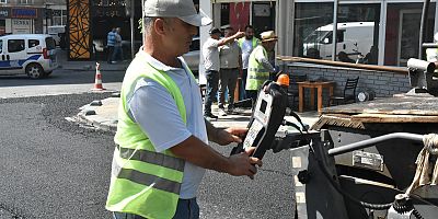 Aydınlı Caddesi Ve Ara Sokaklarda Asfaltlama Hamlesi