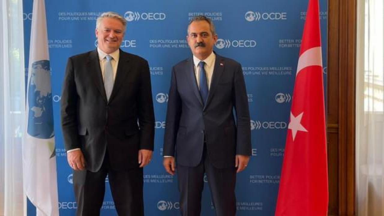 Bakan Özer, OECD Genel Sekreteri ile görüştü