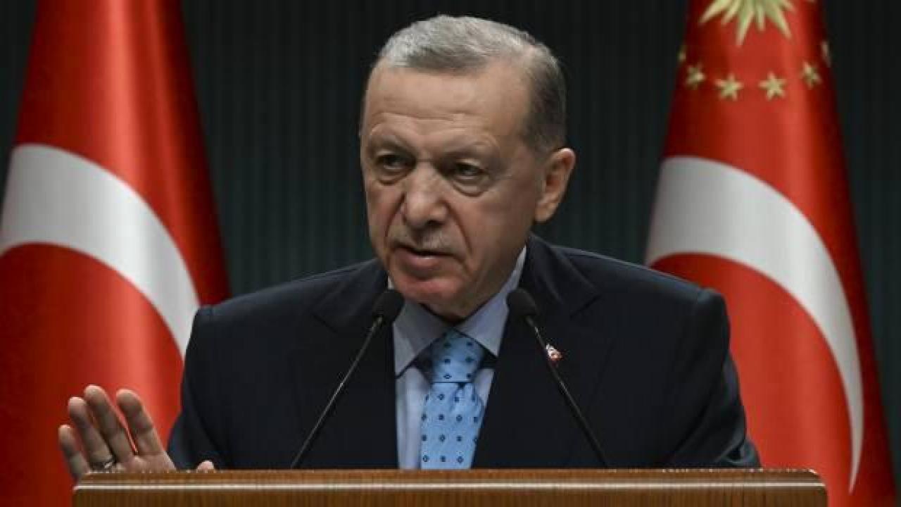 Başkan Erdoğan Abdullah Gül ve Fatih Erbakan ile telefonda görüştü