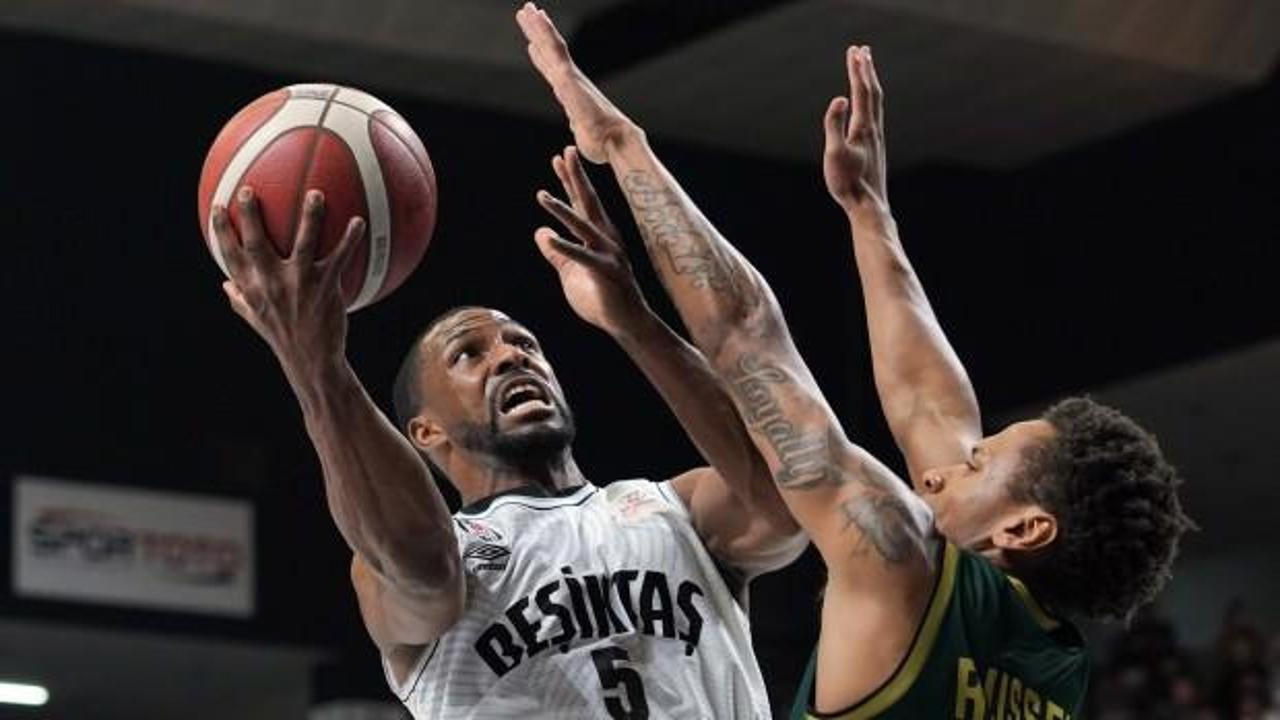 Beşiktaş play-off ilk maçında kazandı