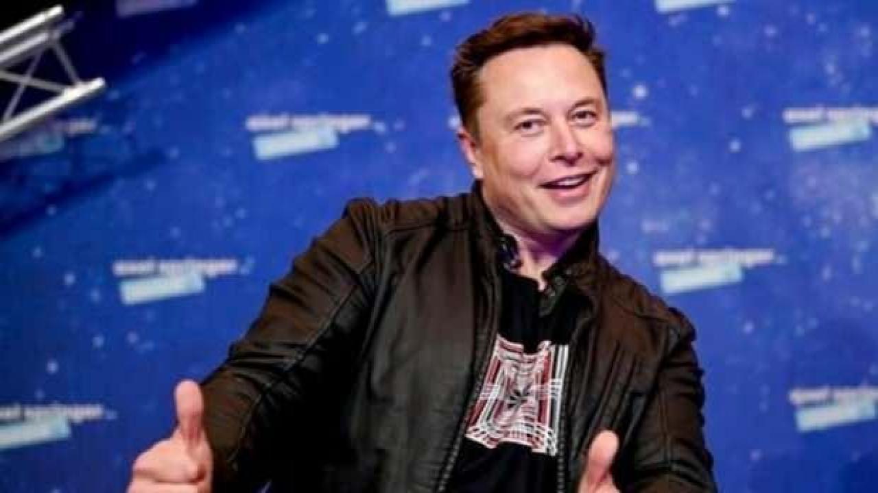 Elon Musk'tan tek kelimelik tweet! Yunanistan'da gündem oldu