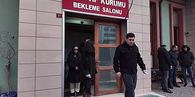 Erol Köse Törensiz Gömülmek İstemiş