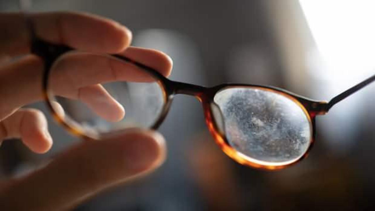 Evde gözlük camı temizleme suyu nasıl yapılır?  Numaralı gözlük camı nasıl temizlenir?