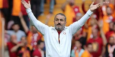 Evinden silah, çelik yelek ve döviz çıktı