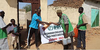 İHH’dan Sudanlı savaş mağdurlarına gıda desteği