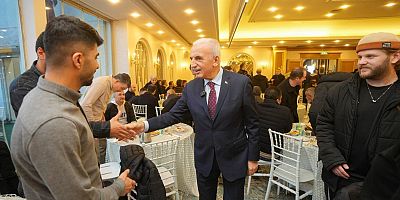 İsmet Yıldırım, belediye personeliyle iftar sofrasında buluştu