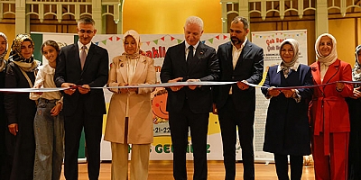İstanbul’da Yetimler İçin Sanat Sergisi