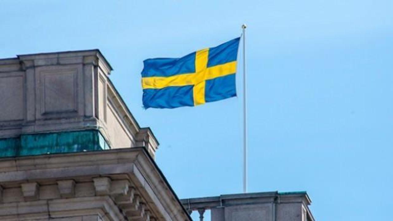 İsveç'ten, başörtülü olduğu için işten atılan kadına tazminat kararı