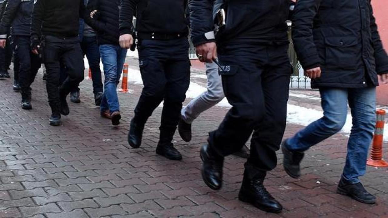 İzmir merkezli terör örgütü PKK operasyonunda 32 şüpheli yakalandı