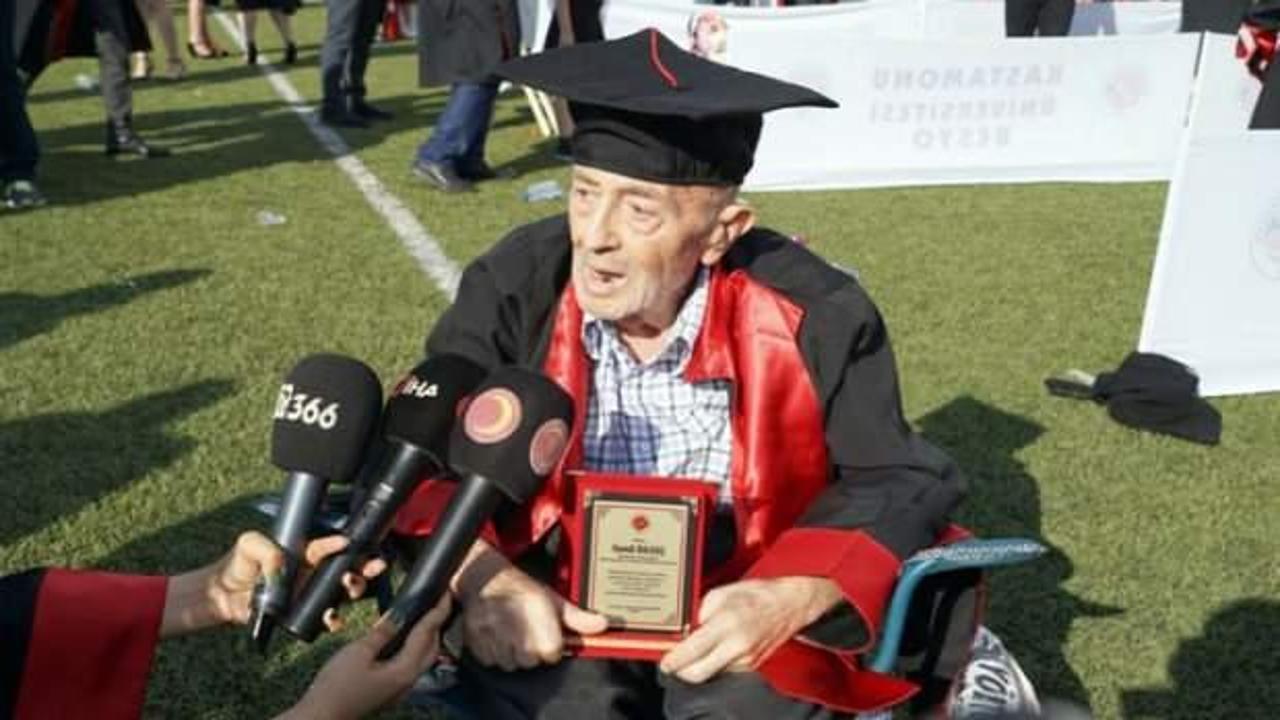 Kastamonu Üniversitesi'nin en yaşlı öğrencileri dereceyle mezun oldu