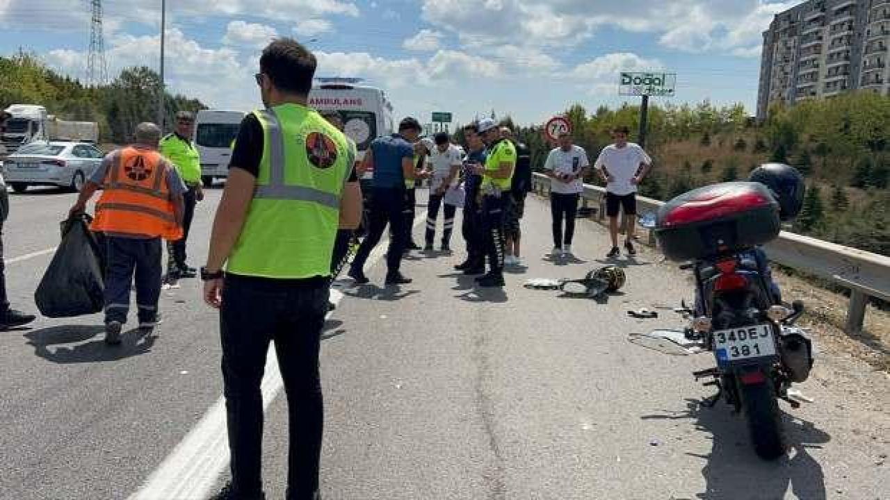 Kocaeli'de trafik kazası: İki motosiklet sürücüsü yaralandı