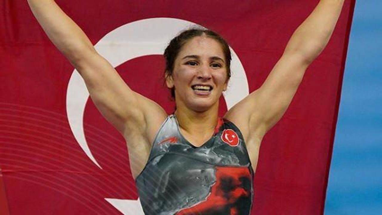 Milli Güreşçi Zeynep Yetgil, Paris 2024 Olimpiyat Oyunları'na kota aldı