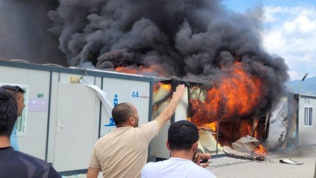 Osmaniye'de depremzedelerin yaşadığı konteyner kentte yangın paniği