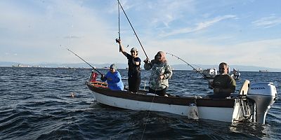 Pendik Sahili’nde Heyecan Dolu Yarış
