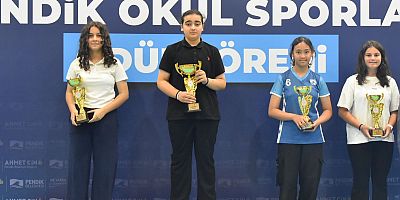 Pendik'te Okul Sporları Şampiyonları Ödüllendirildi
