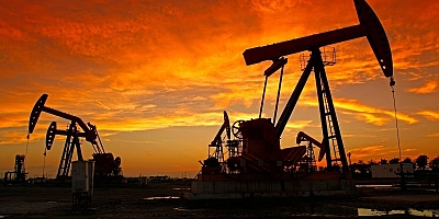 Petrolde Sert Düşüş: Bir Ayda Yüzde 24 Geriledi