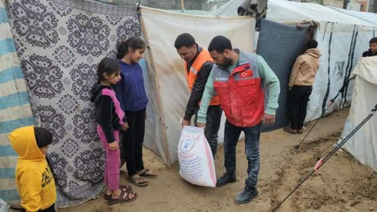 Sadakataşı Gazze’de günde 10 bin kişiye iftar veriyor