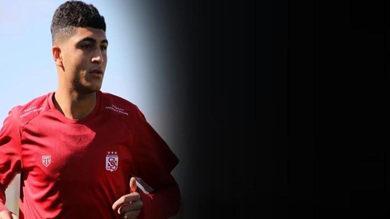 Sivasspor'un genç yıldızı, Premier Lig'e transfer oldu!