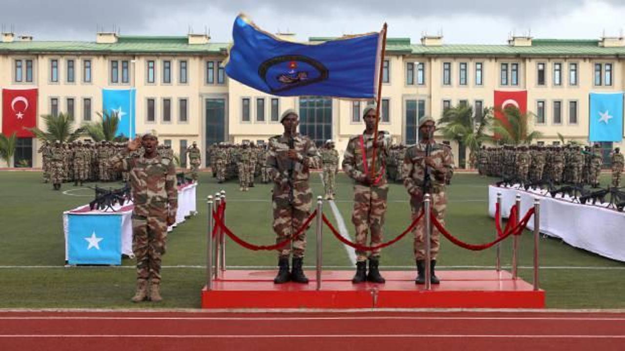 Somali Türk Görev Kuvveti Komutanlığında 13. Kartal Taburu için yemin töreni düzenlendi