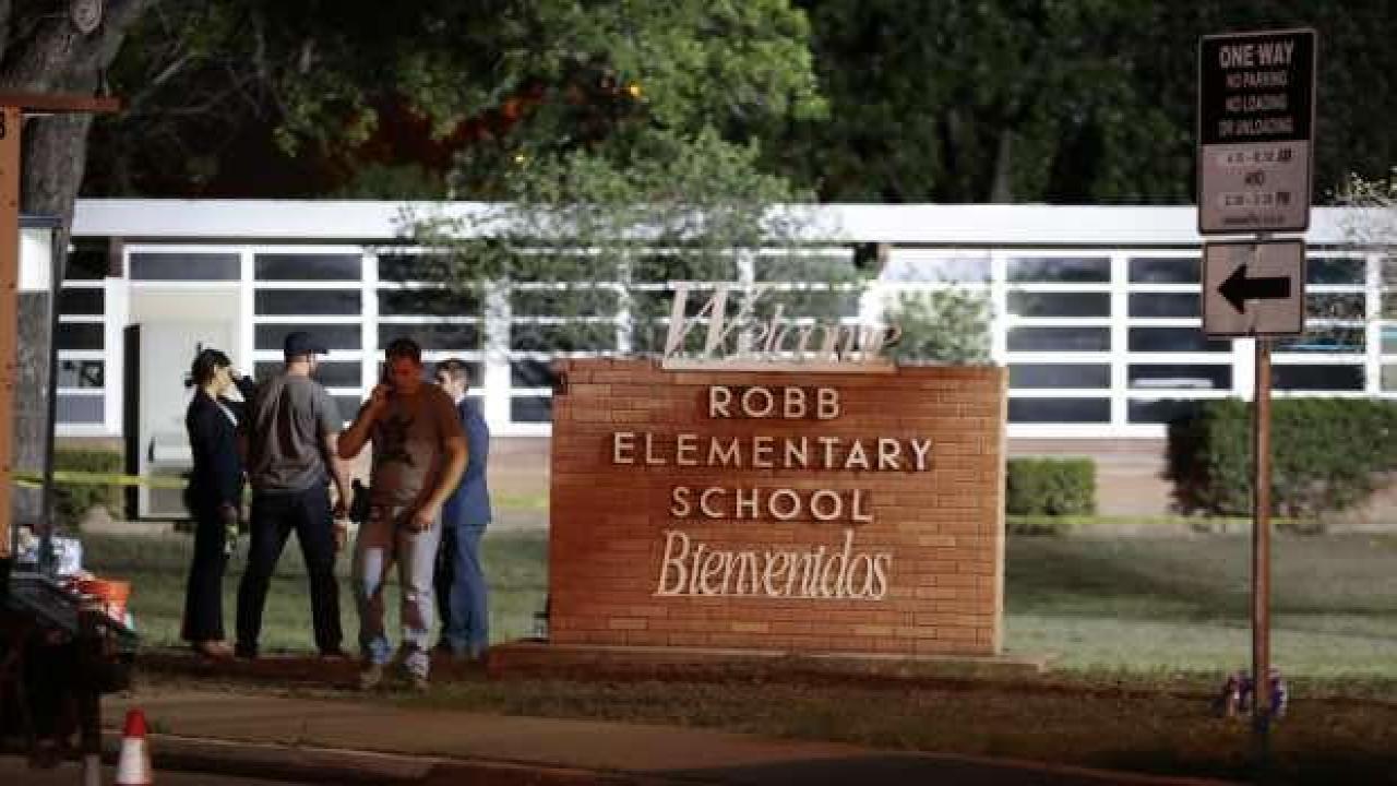 Teksas'daki okul saldırısında ölen 19 çocuk aynı sınıftan