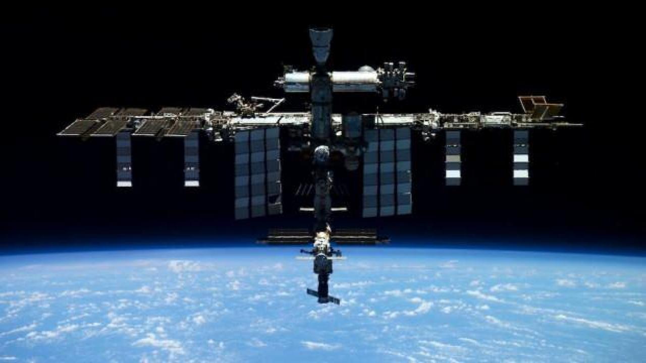 Uluslararası Uzay İstasyonu uzay çöpüne çarpmamak için yörüngesini yükseltti