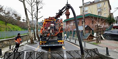 Ümraniye’de Yağışlara Karşı Altyapı Seferberliği Sürüyor