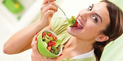 Yemeği Yavaş Yemenin 7 Önemli Faydası