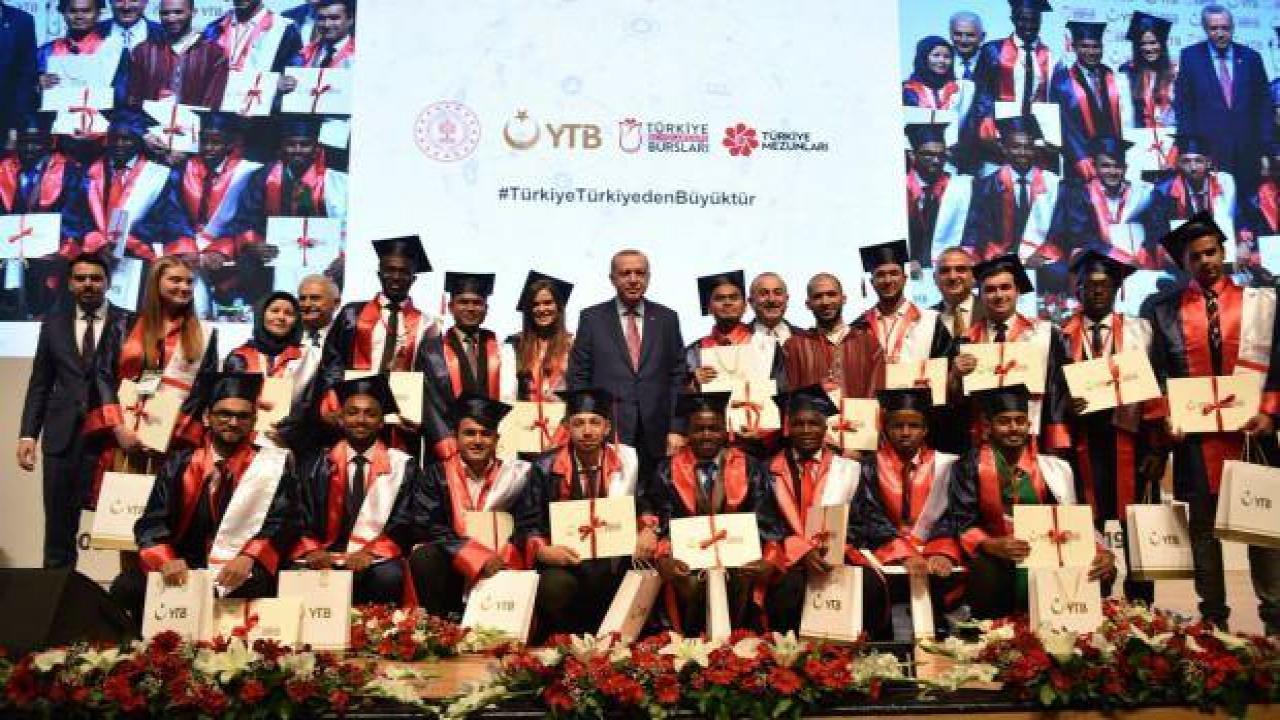 YTB’nin uluslararası öğrencileri mezuniyet heyecanı yaşıyor